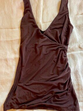 Leom Designs brown draped surplice ruched tank xs